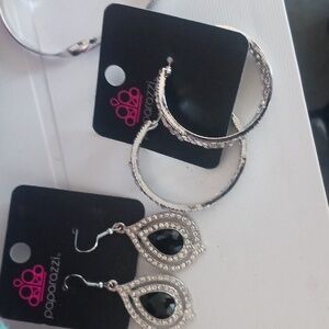 Two pairs earrings